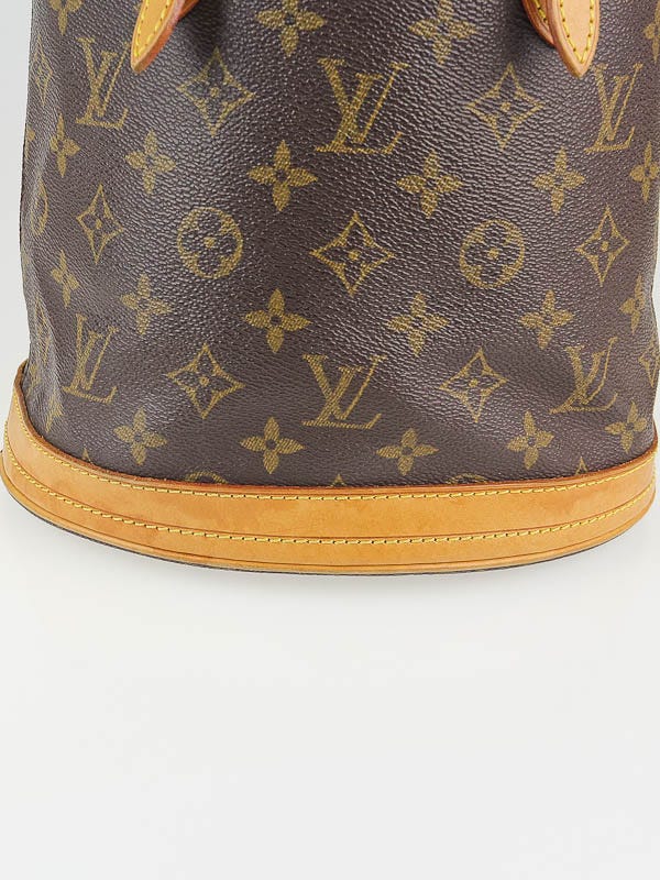 Louis Vuitton Monogram Canvas Petit Bucket Bag w/ Accessory Pochette -  Yoogi's Closet
