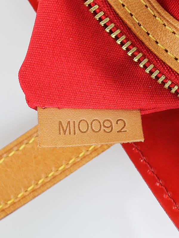 Louis Vuitton Red Monogram Vernis Reade PM Bag | Yoogi's Closet