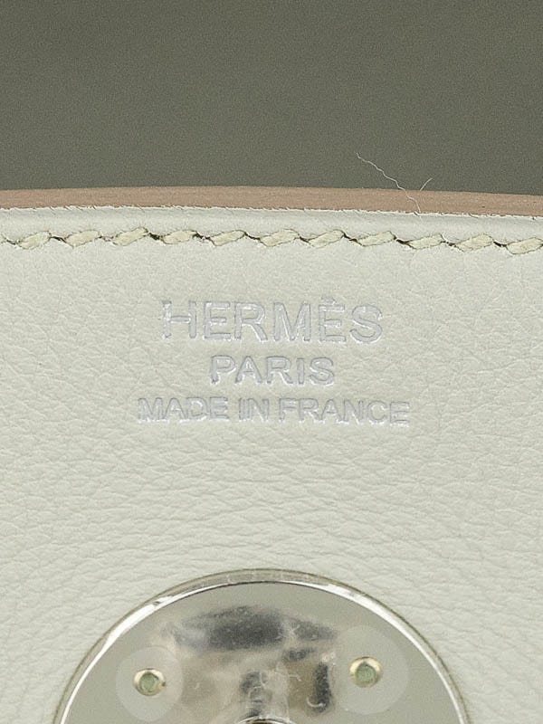 Hermes 26cm Gris Perle Swift Leather Indy Bag - Yoogi's Closet