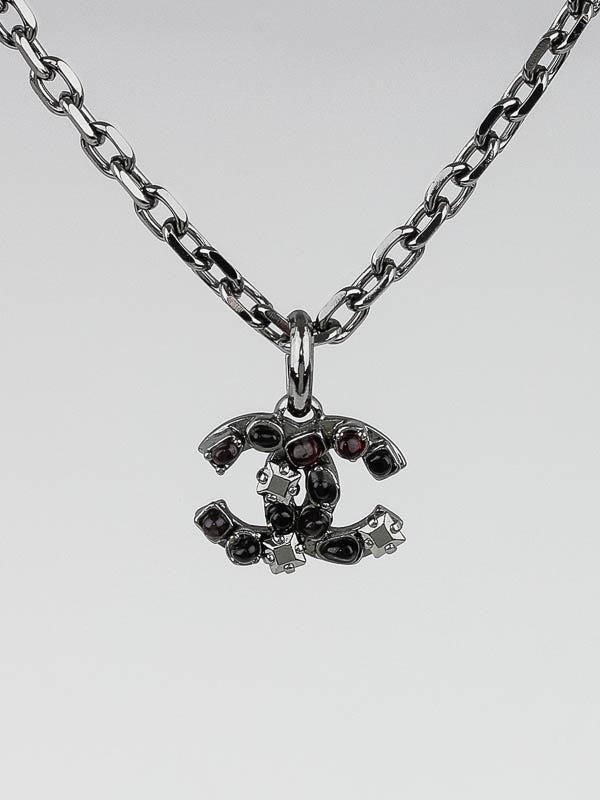 Chanel Black/Silver Beaded CC Logo Chain Necklace - Yoogi's Closet