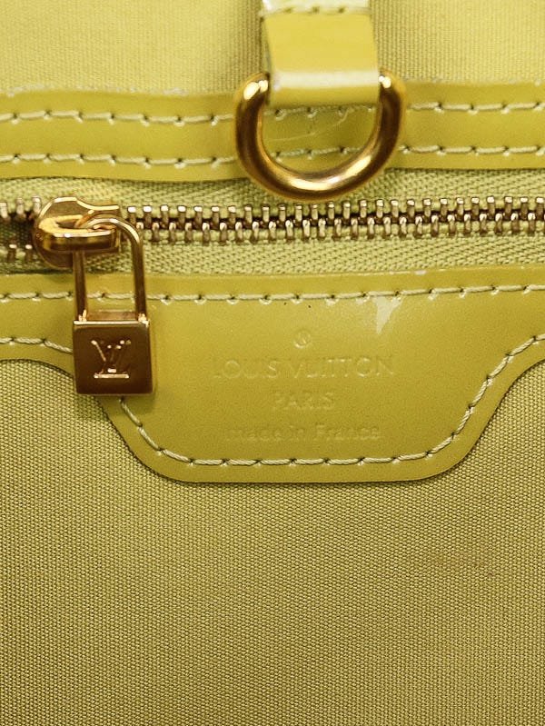 Louis Vuitton Vert Impression Monogram Vernis Wilshire PM Bag - Yoogi's  Closet