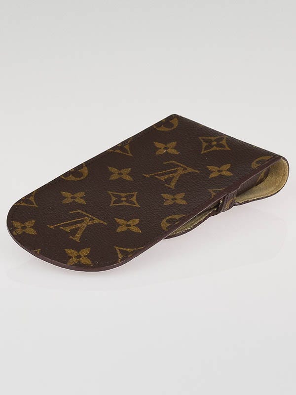 Louis Vuitton Glasses Case in Monogram canvas, Luxury, Bags