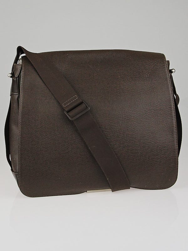 Louis Vuitton Brown Taiga Leather Viktor Messenger Bag