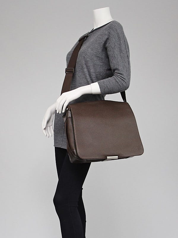 Louis Vuitton Brown Taiga Leather Viktor Messenger Bag - Yoogi's Closet