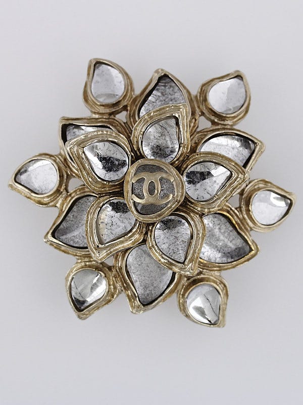 Chanel Resin Stone Flower CC Brooch/Pendant