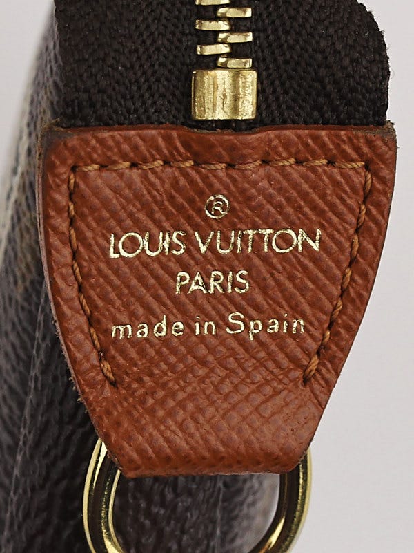 Louis Vuitton Limited Edition Brown Monogram Charms Cles Key and Change  Holder - Yoogi's Closet