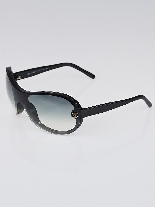 Chanel Black Frame Gradient Lens CC Logo Sunglasses- 5066