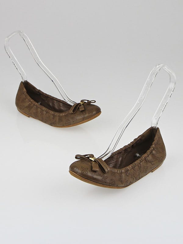 Louis Vuitton Ballet Style Womens Shoe Size 7.5.