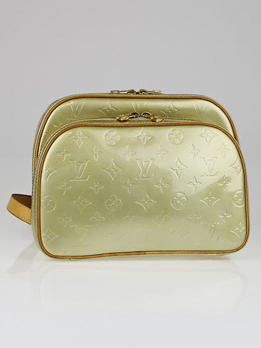 lime green louis vuitton backpack Discovery PM Bamboo Monogram Eclipse Canvas ring to which the removable dog Louis Vuitton Miami Green Taigarama