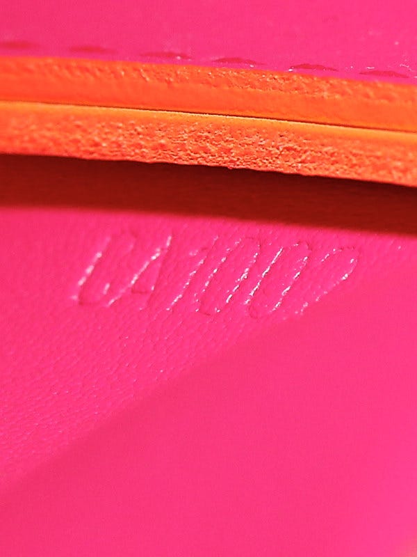 Louis Vuitton Pink Monogram Vernis Robert Wilson Lexington Pochette Leather  Patent leather ref.410291 - Joli Closet