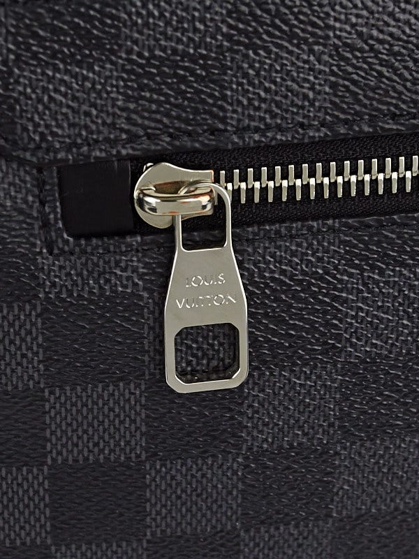 Louis Vuitton Damier Graphite District MM - Black Messenger Bags