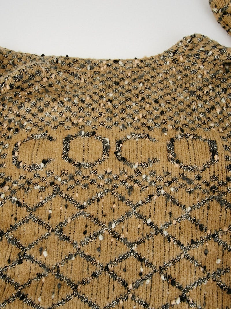 ＣＨＡＮＥＬ　PULLOVER　ベージュ×ブラウン　40　A1美品 Chanel Beige Wool Blend Boucle Cardigan Sweater Size 6/40