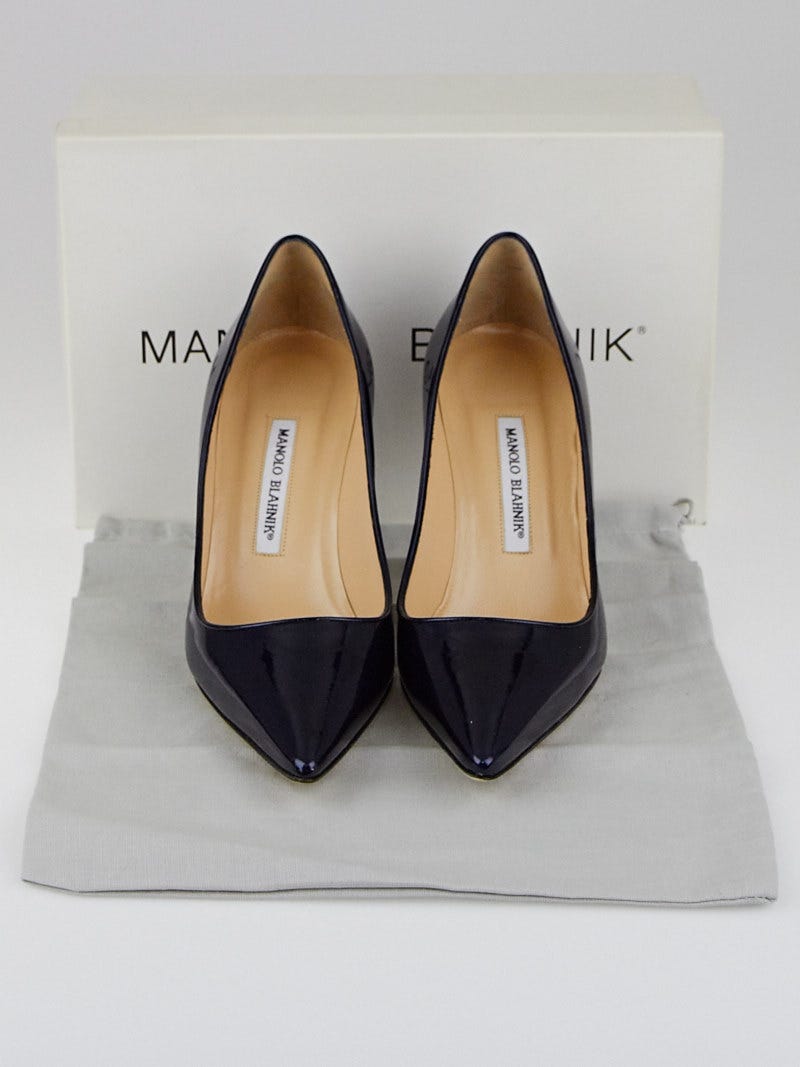 Manolo Blahnik Navy Blue Patent Leather Newcio Pumps Size 9