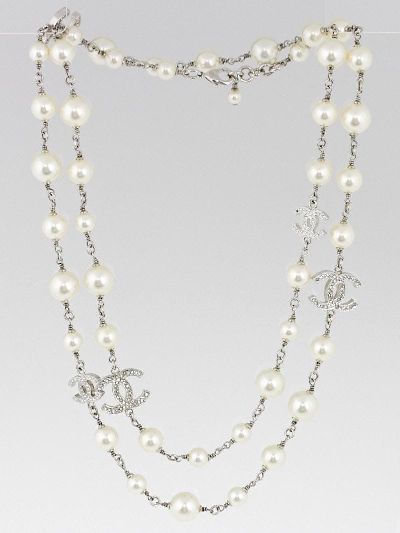 CHANEL Pearl Beaded CC Wire Necklace Silver 1330873 | FASHIONPHILE
