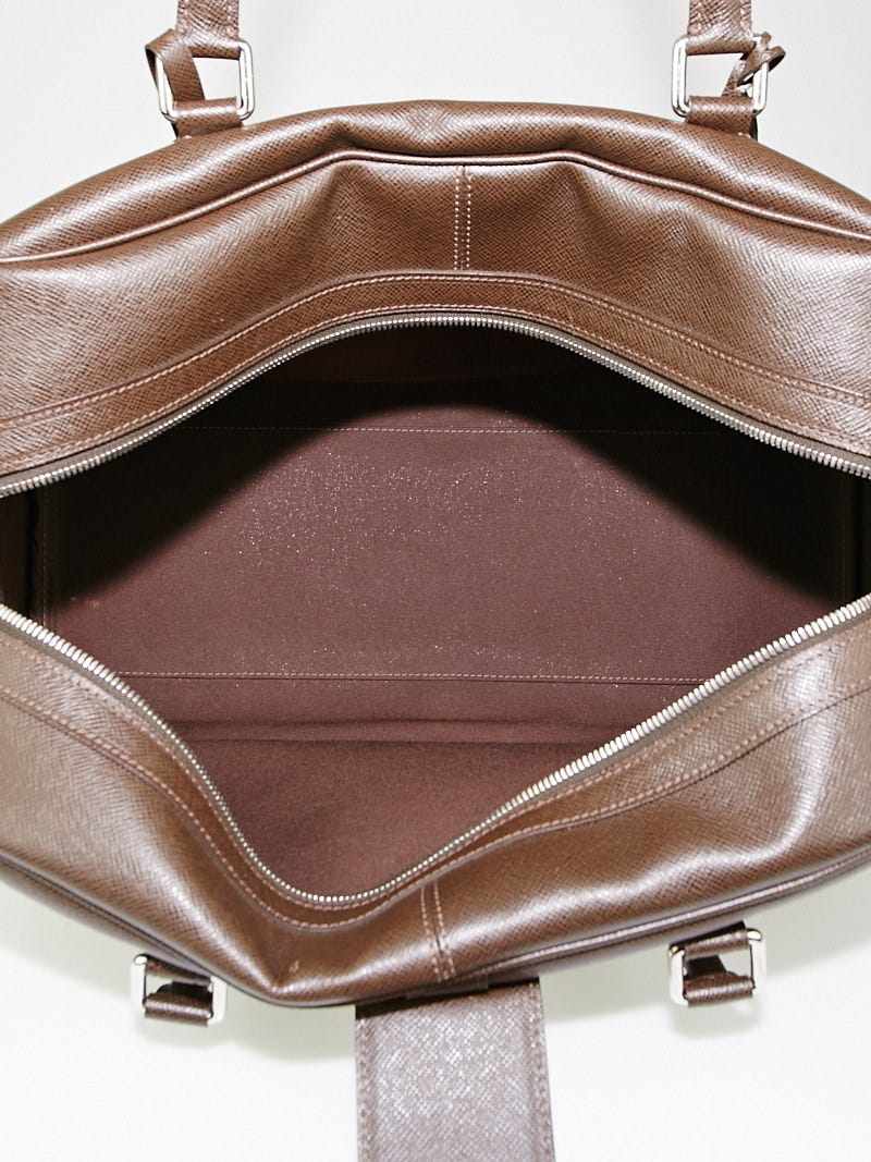 Louis Vuitton Grizzli Taiga Leather Ivan Carry On Bag | Yoogi's Closet
