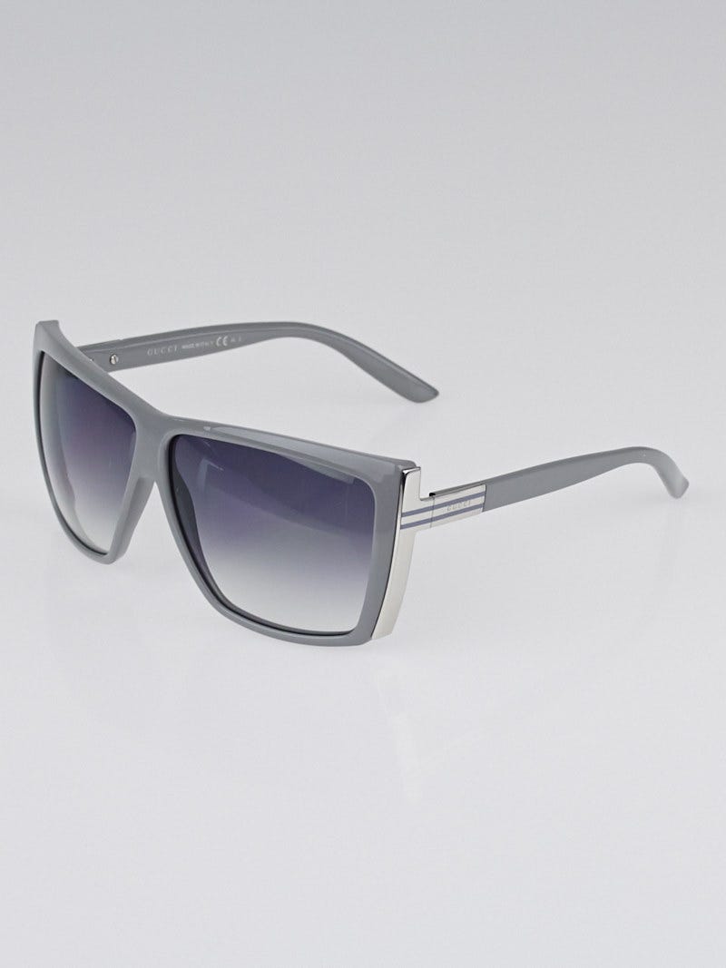 Gucci Oversized Sunglasses with Chain Detail. Gunmetal/ gradient grey Gucci Grey Gradient Oversized Ladies Sunglasses GG0876S 001  main image 4