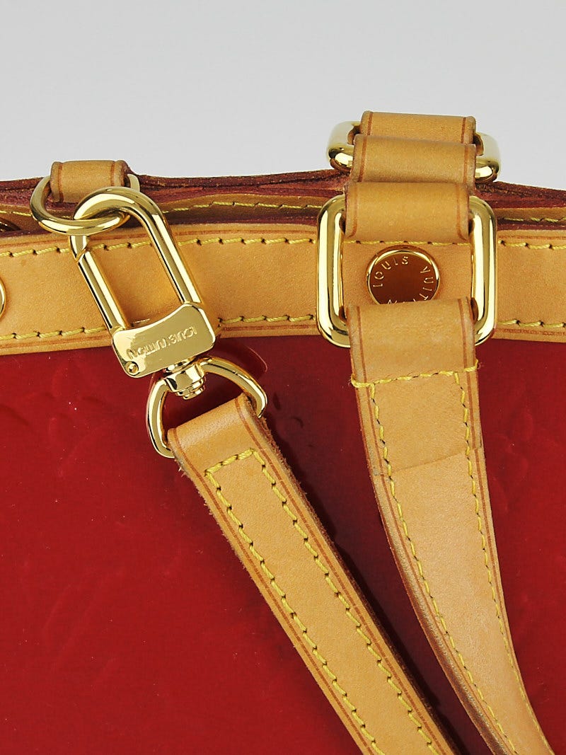 LOUIS VUITTON Vernis Brea MM gold buckle shoulder shoulder bag red