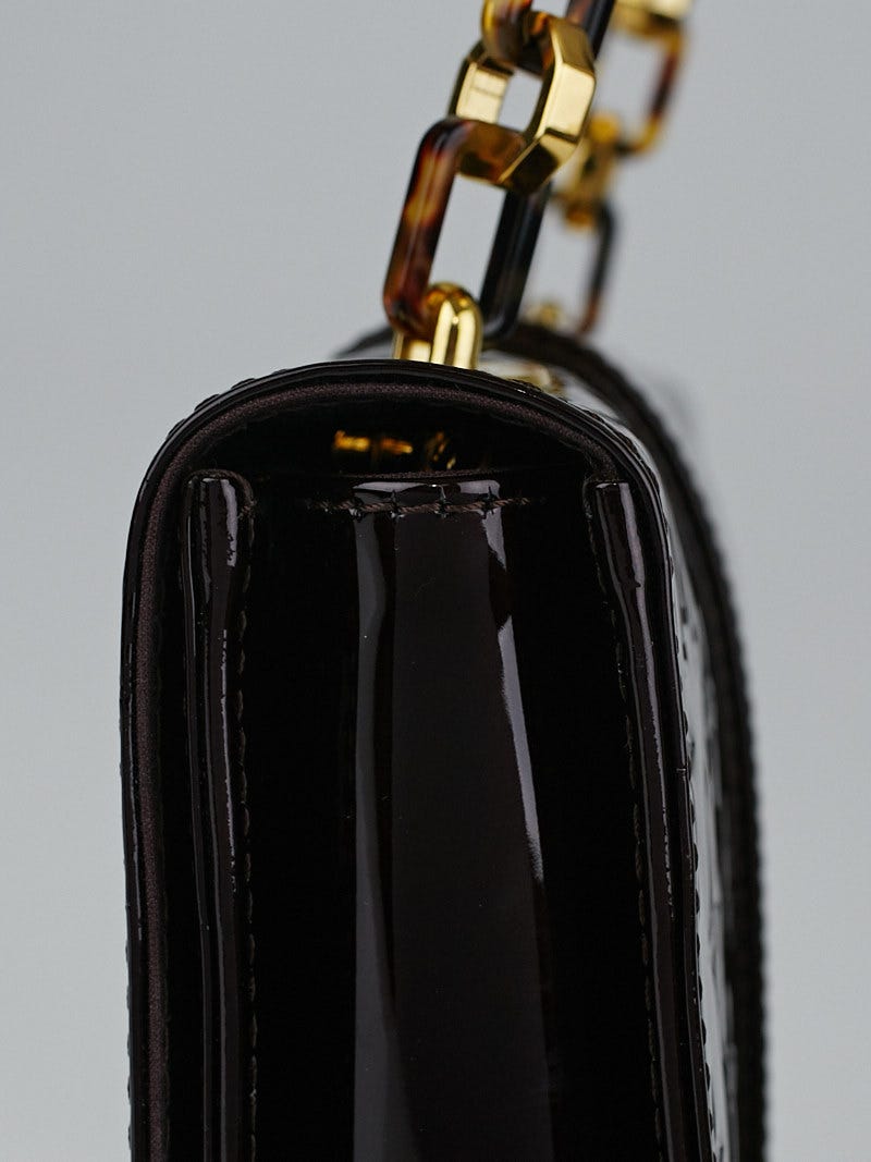 Louis Vuitton Amarante Monogram Vernis Vermont Avenue Clutch Dark red  Patent leather ref.43457 - Joli Closet