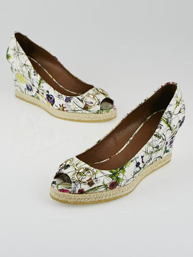 Gucci White Infinity Flora Canvas Horsebit Wedges Size 7.5/38