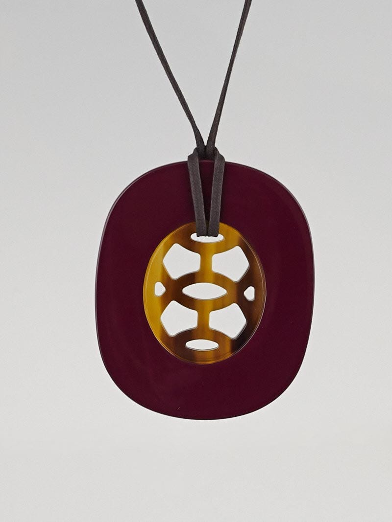 Hermes  Buffalo Horn and Cherry Lacquer Lift GM Pendant Necklace