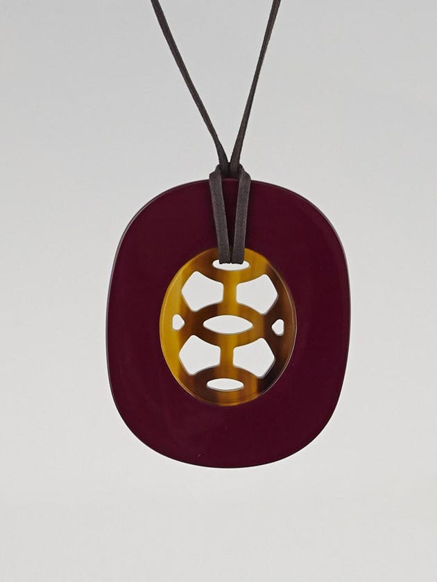 Hermes Buffalo Horn and Cherry Lacquer Lift GM Pendant Necklace
