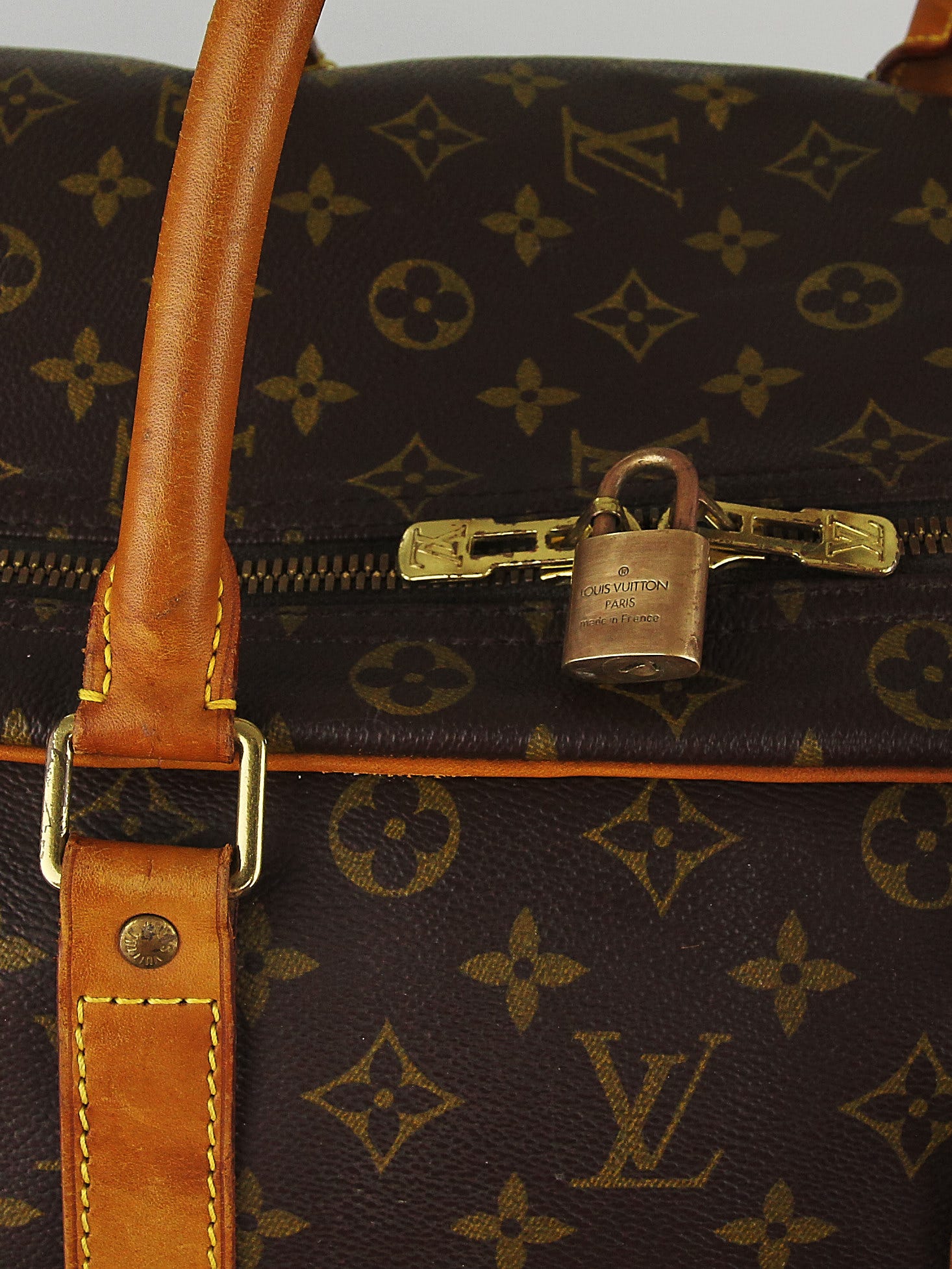 Louis Vuitton Monogram Sirius 70 Soft Suitcase Luggage 87lk513s