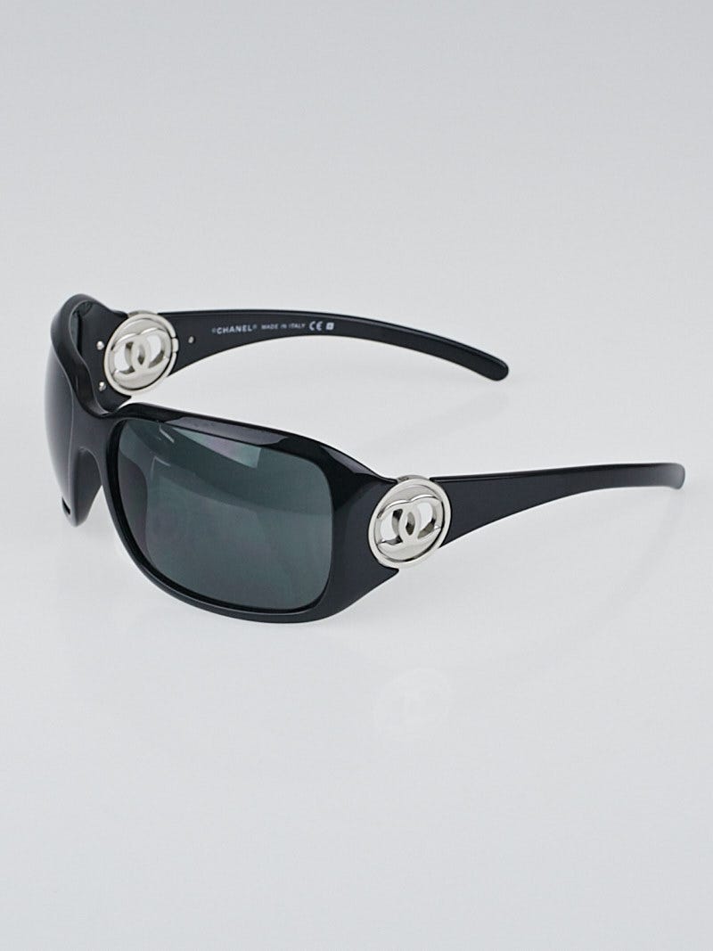 Chanel Black and White Frame CC Logo Sunglasses - Yoogi's Closet