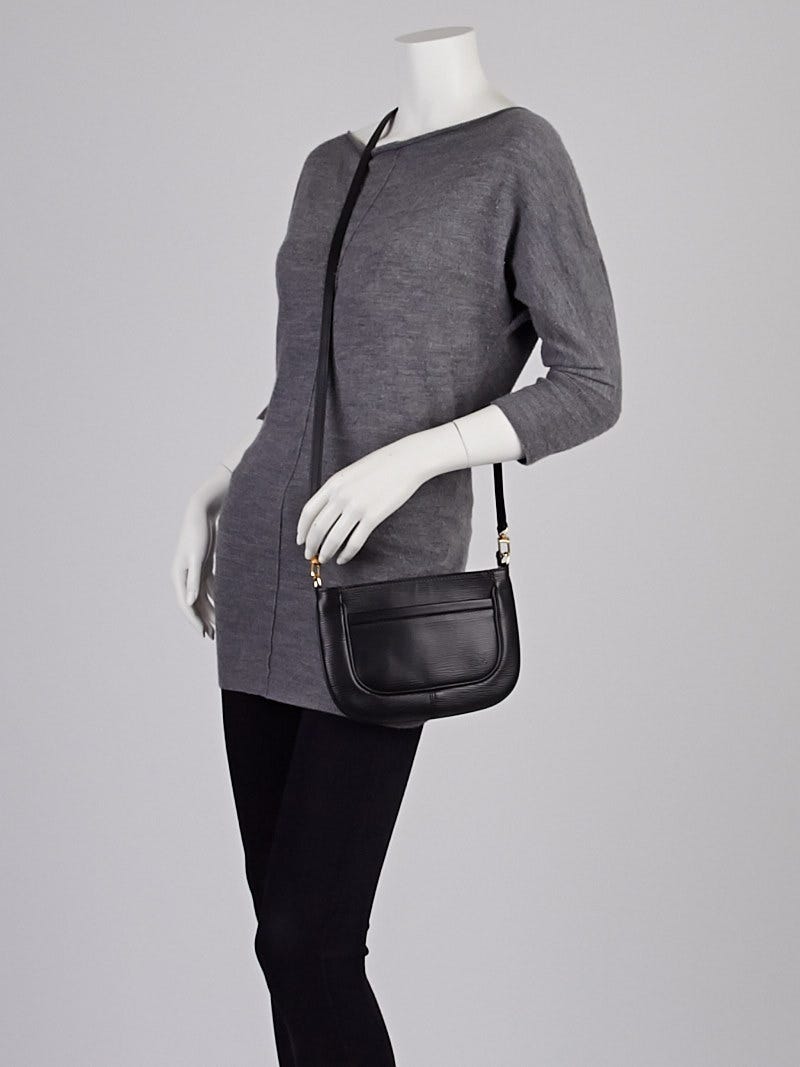 Louis Vuitton, Bags, Louis Vuitton Crossbody Black Epi Leather Sarvanga  Clutch Bag