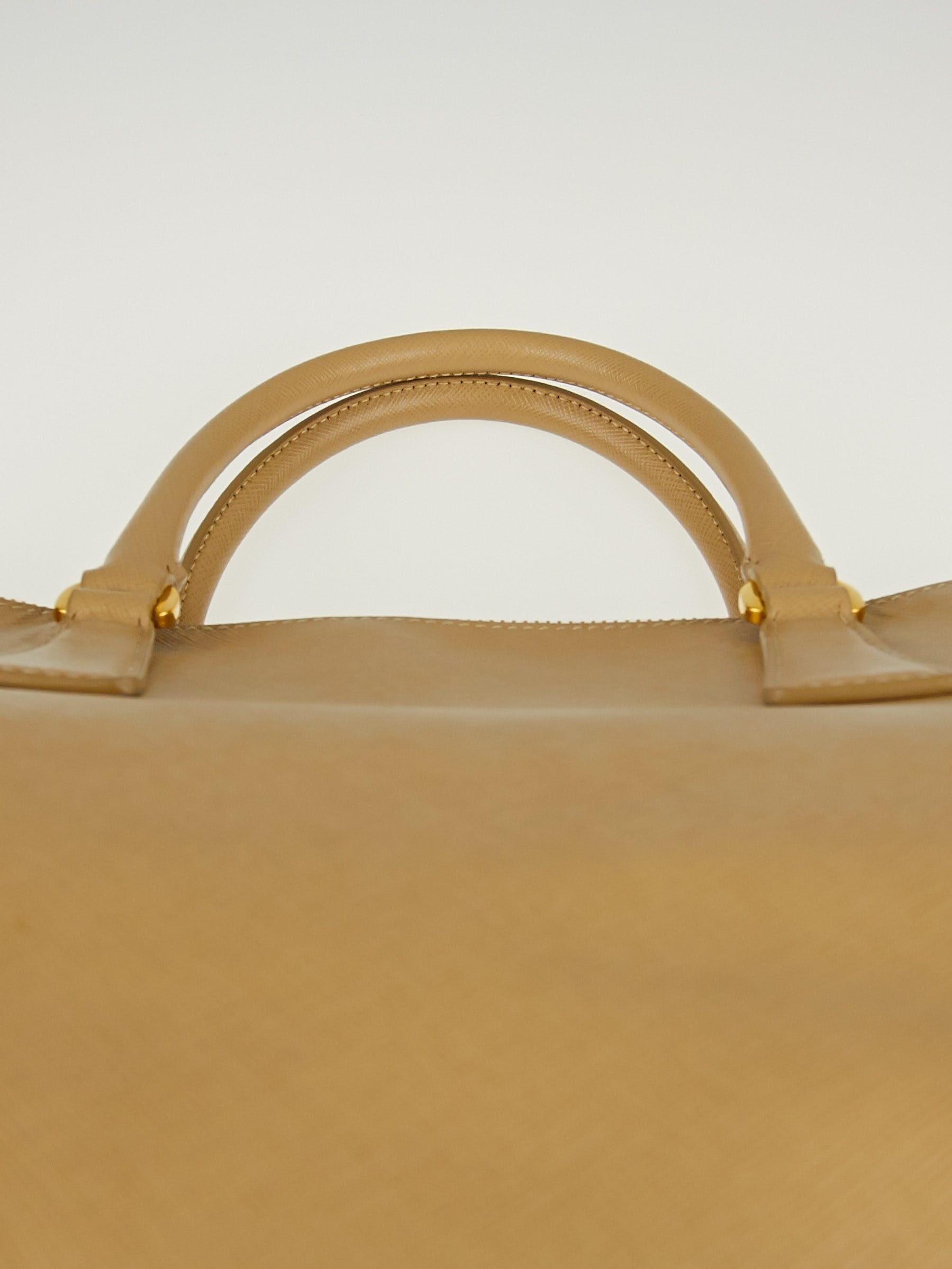 Prada Beige Saffiano Lux Leather Double Zip Large Tote Bag BN1786 - Yoogi's  Closet