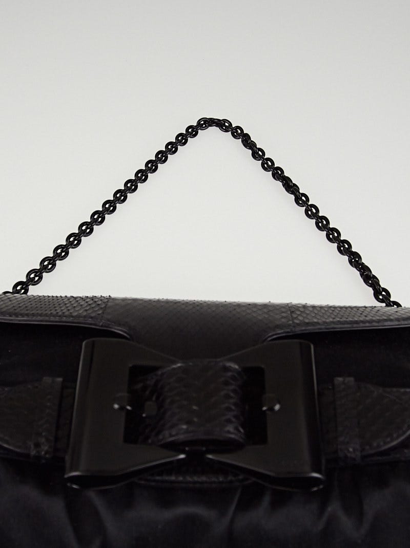 Gucci Black Satin and Python Queen Bow Clutch Bag | Yoogi display picture 1
