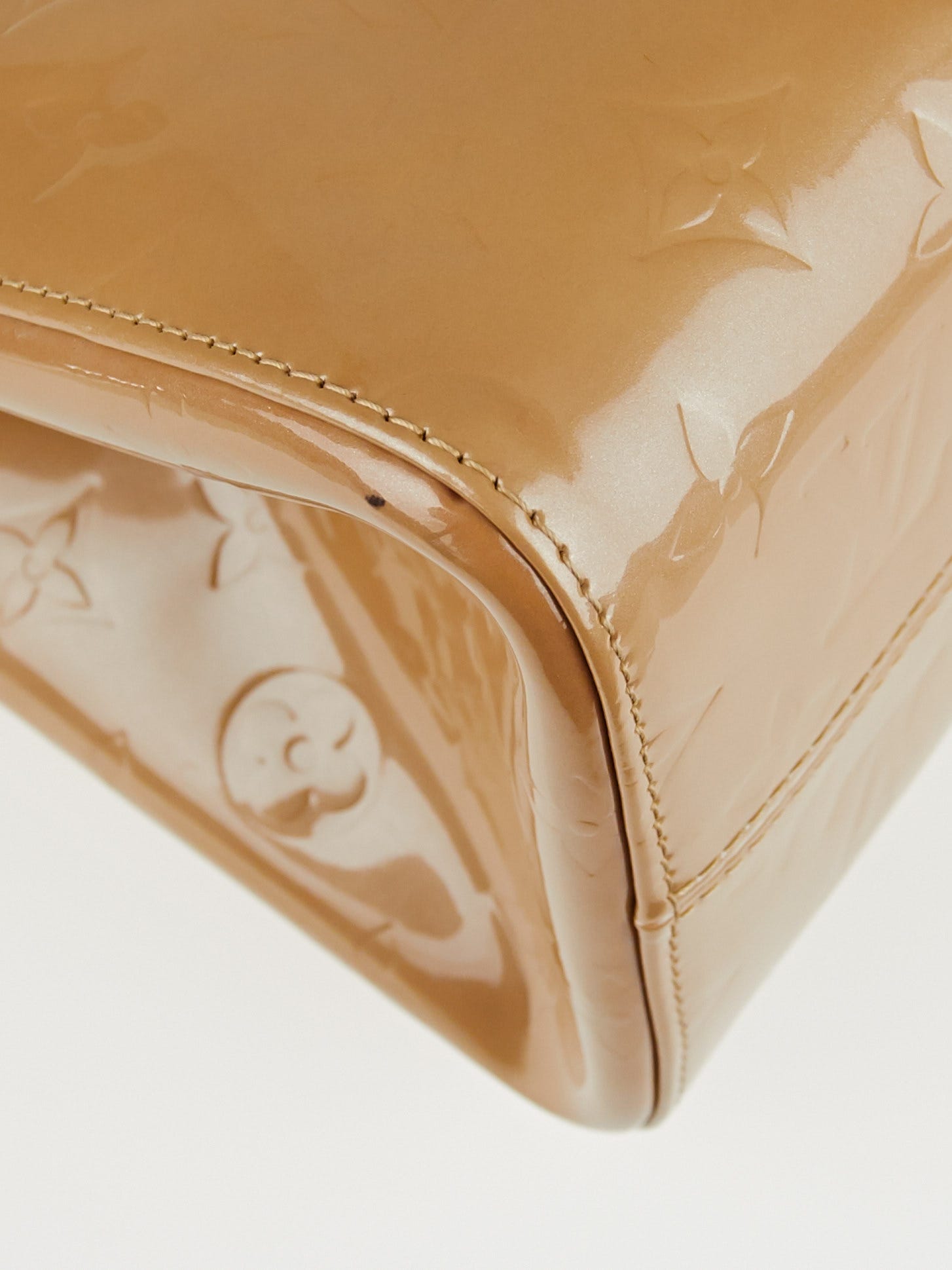 Louis Vuitton Perle Monogram Vernis Leather Maple Drive Bag at 1stDibs