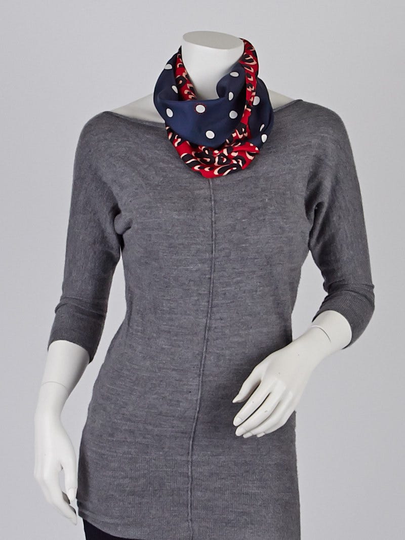 Louis Vuitton Navy Blue/Red Leopard Silk Snood Infinity Scarf - Yoogi's  Closet