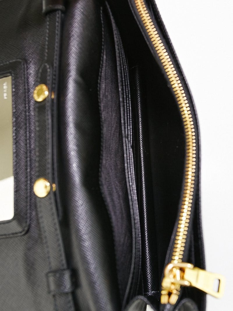 Prada ハンドバッグ 1M1361 SAFFIANO METEL Prada Black Saffiano Leather Wallet with Strap Clutch Bag 1M1361