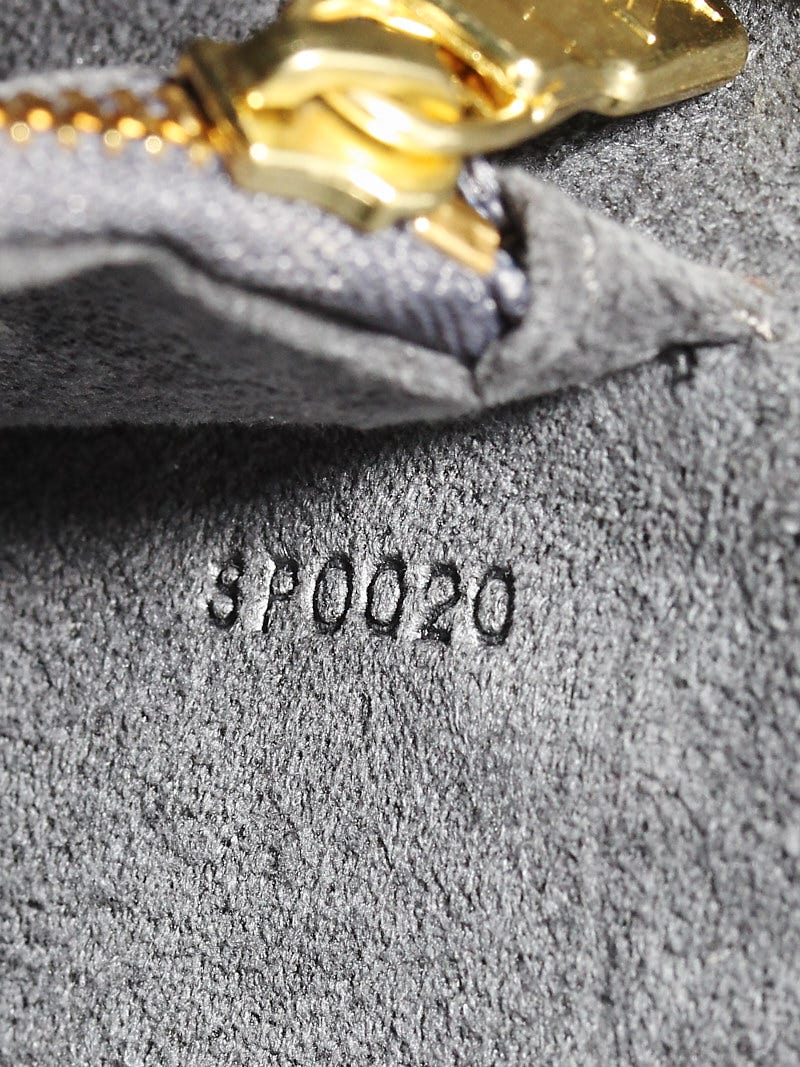 Louis Vuitton Black Epi Leather Buci Bag ref.632730 - Joli Closet