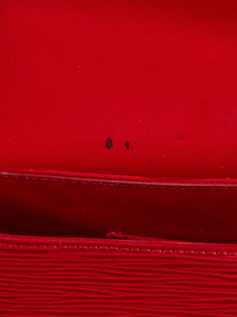 👜 This gorgeous LOUIS VUITTON Red Epi Leather Segur PM Bag