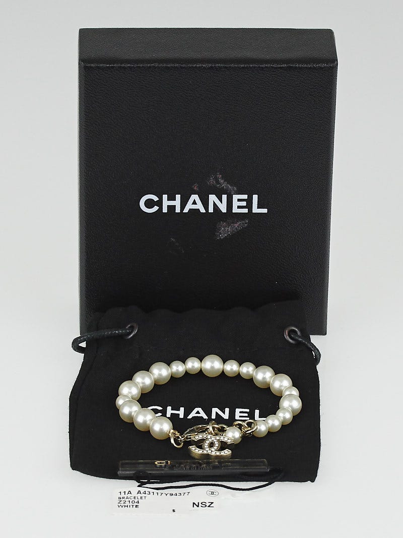 Chanel Pearl & Bag Charm Bracelet – Shrimpton Couture