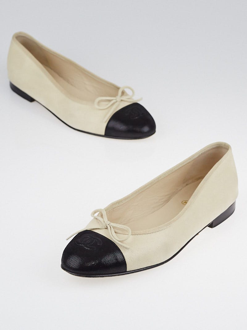 Chanel Beige/Black Iridescent Calfskin Leather CC Cap Toe Ballet Flats Size  9/39.5 - Yoogi's Closet