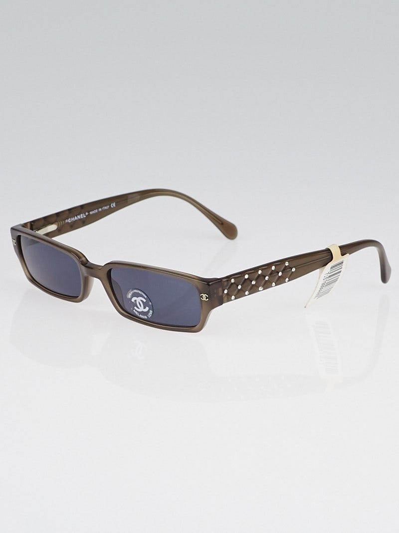 Chanel small sunglasses 2025