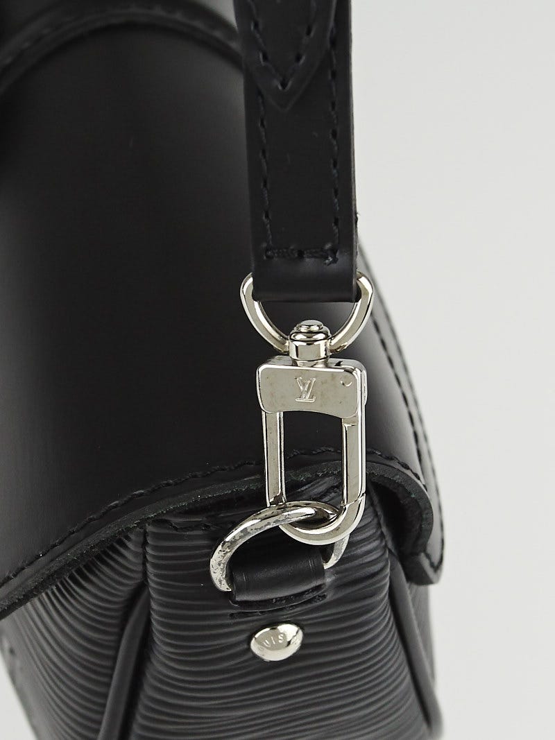Louis Vuitton – Louis Vuitton Pochette Montaigne Epi Leather Black – Queen  Station