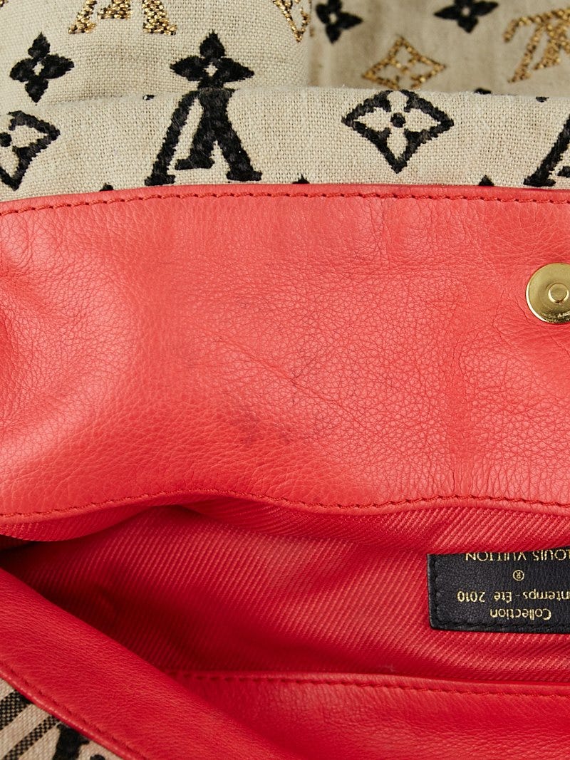 Louis Vuitton Rouge Monogram Canvas Limited Edition Cheche Bohemian Bag at  1stDibs