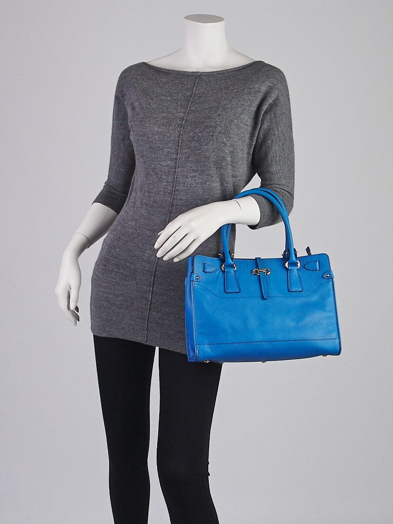 Salvatore Ferragamo トートバッグ ホワイト/ブルー Salvatore Ferragamo Blue Saffiano Leather Briana Small Tote Bag