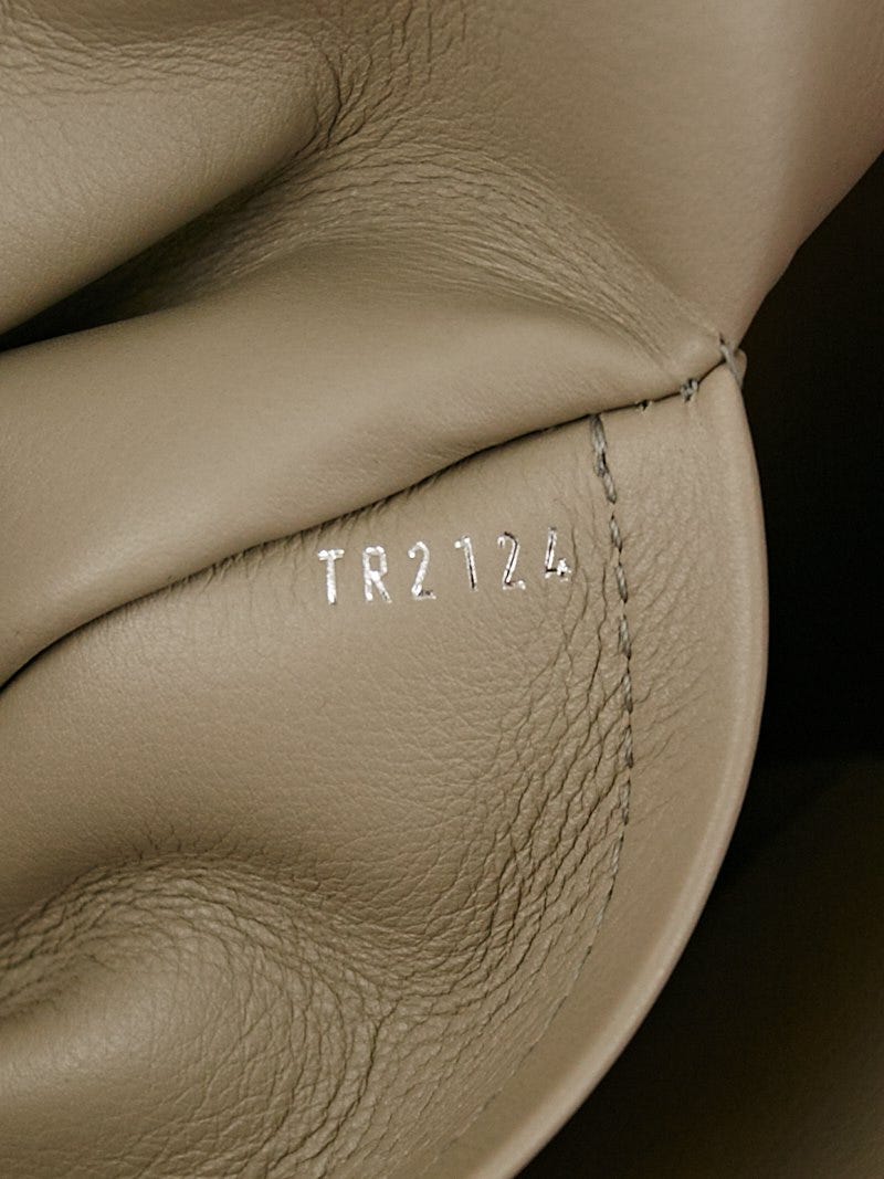 Louis Vuitton Latte Taurillon Leather Capucines MM Bag - Yoogi's Closet