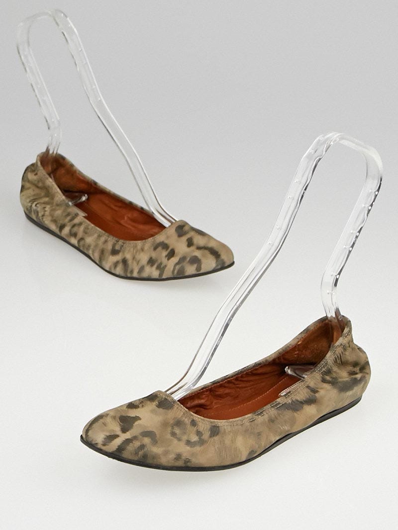 Leopard flats size 1 top