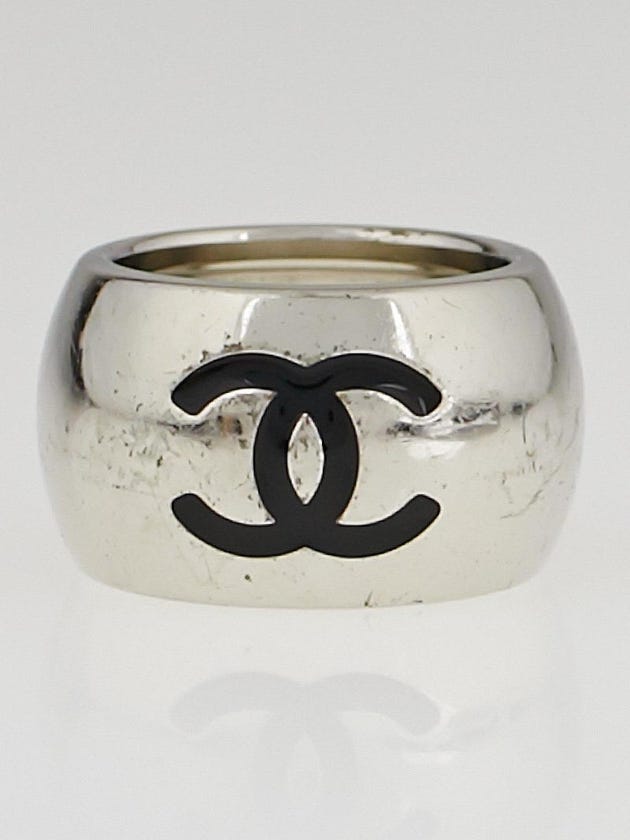 Chanel Black Resin and Metal Heart CC Logo Ring Size 6