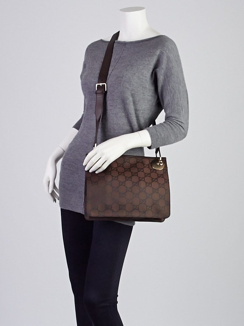 Gucci Brown GG Nylon Small Messenger Bag | Yoogi's Closet