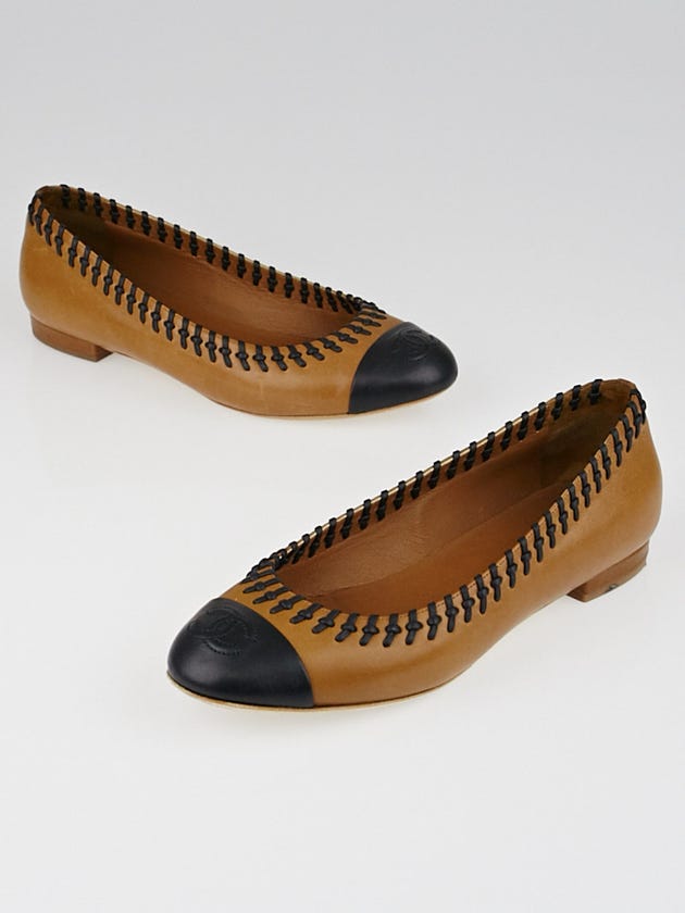 Chanel Beige Fonce/Black Leather Whipstitch CC Cap Toe Ballet Flats Size 6/36.5