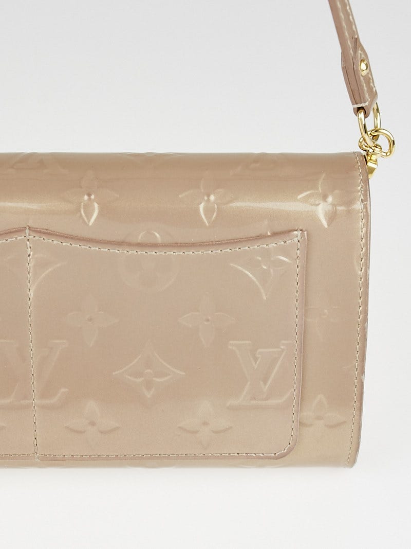 Louis Vuitton Clutch bags Beige Leather ref.172145 - Joli Closet