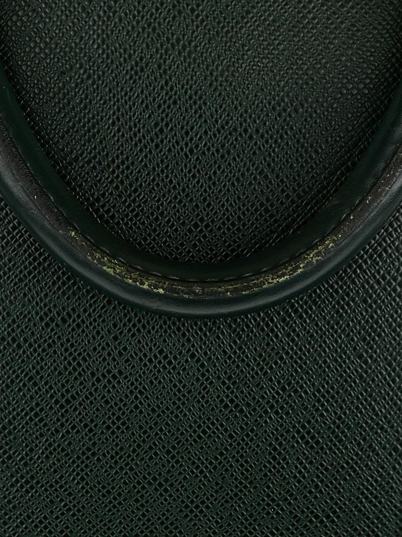 Vintage Louis Vuitton Helanga 1 Poche Epicea Green Taiga Leather Travel Bag  — Scout Living