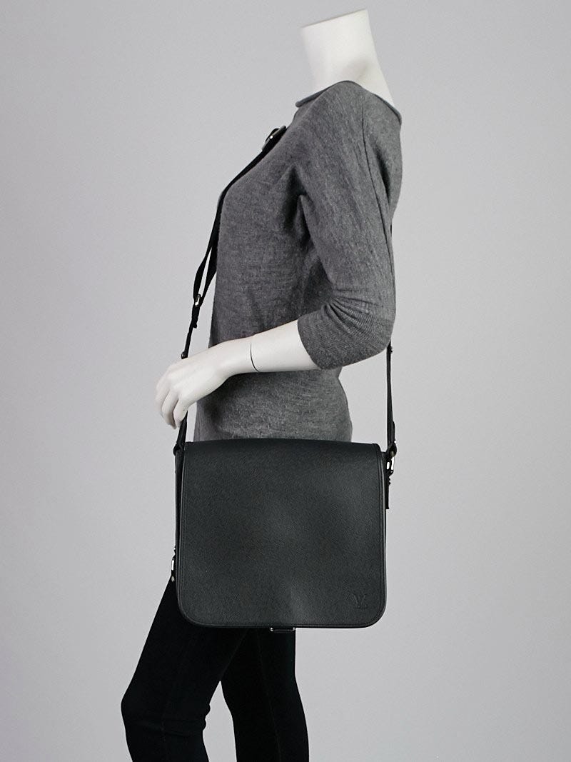 Louis Vuitton Ardoise Taiga Leather Andrei Messenger Bag - Yoogi's Closet