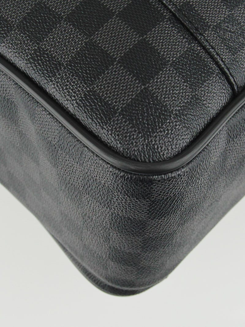 Louis Vuitton Damier Graphite Coated Canvas Icare Laptop Briefcase Silver  Hardware, 2010 Available For Immediate Sale At Sotheby's